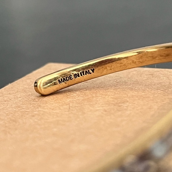 ⭐️SOLD⭐️Alexander McQueen Spider Cuff - Picture 17 of 17